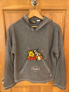 Vintage Youth Grey Crewneck Hoodie Sweater with Winnie the Pooh & Tigger Graphic